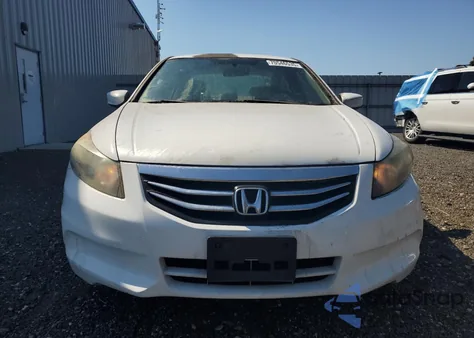 2011 Honda Accord Se z USA, uszkodzony, nr VIN 1HGCP2F65BA083052